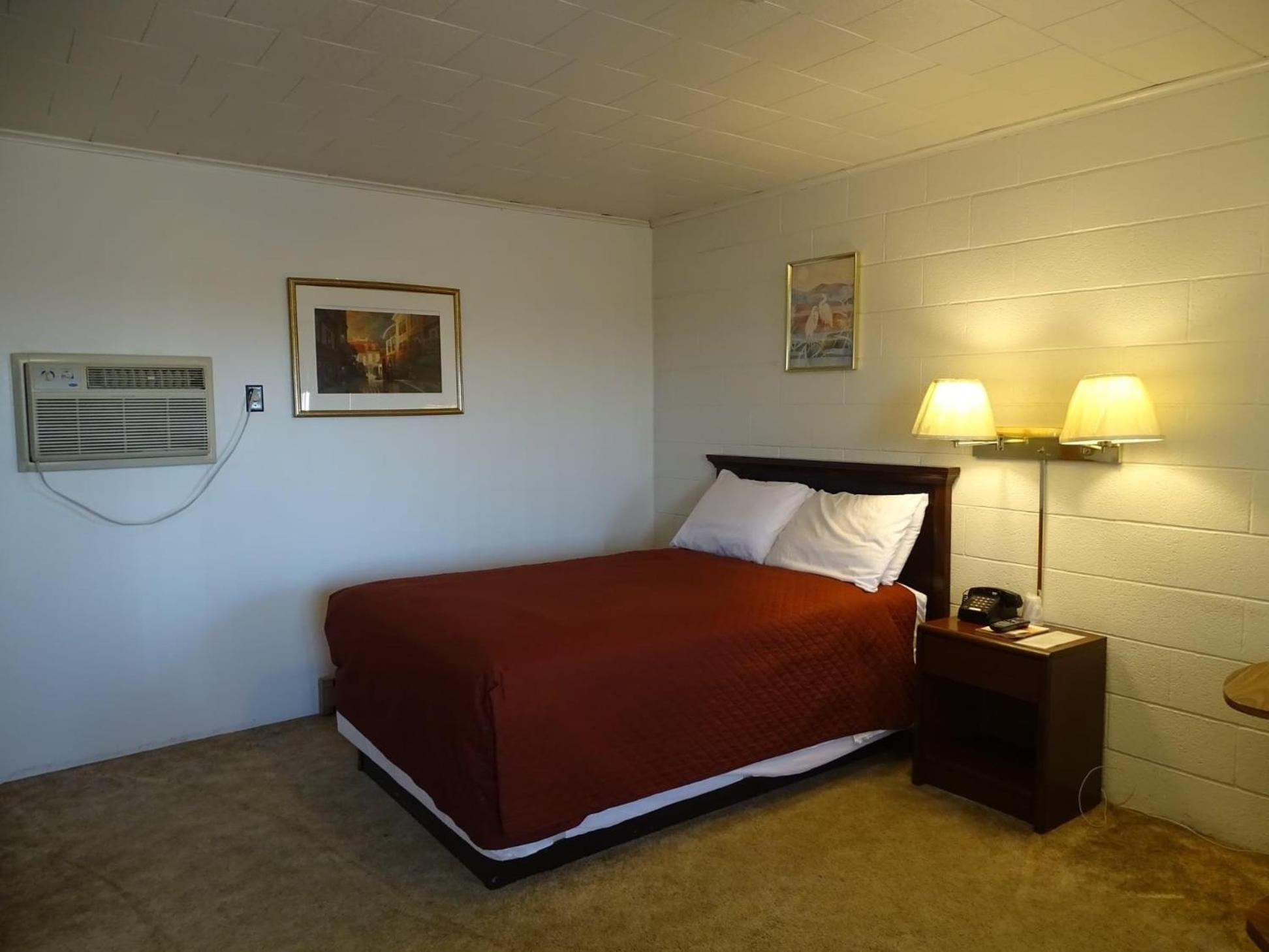 Oyo Hotel Prairie Winds Carthage Keokuk Hwy 136 Exterior foto